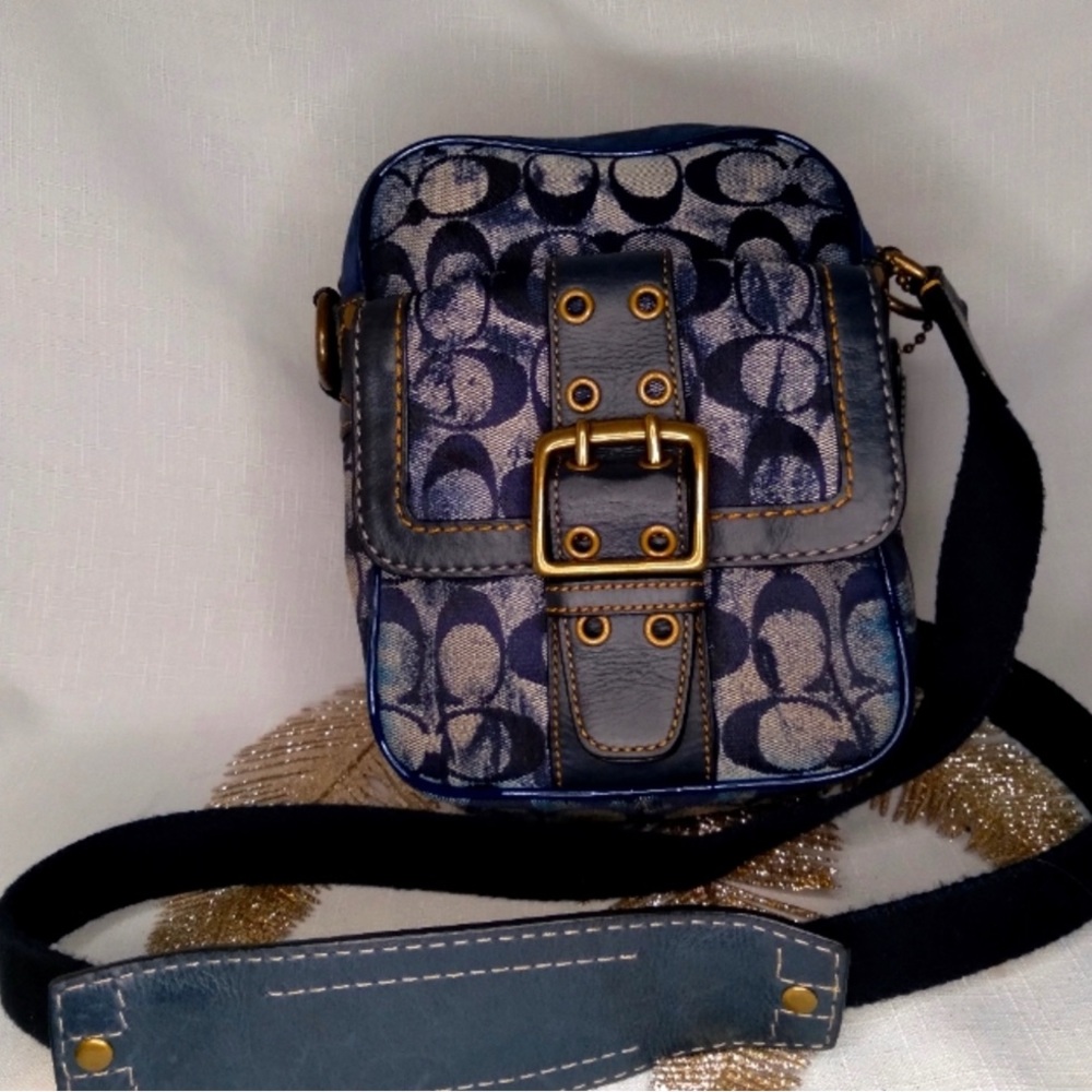 Coach Navy and White Distressed shoulder/crossbody